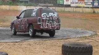 Vn Wagon Burnout Stawell Speedway [upl. by Boeschen607]