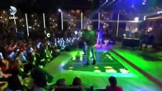 Beyaz Show Mustafa Ceceli ft Pit10 Es Canlı Performans  24 Ocak 2014 HD [upl. by Fessuoy]