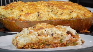 Red lentil Shepherds Pie with a Cauliflower Cheese Mash Crust [upl. by Weldon]