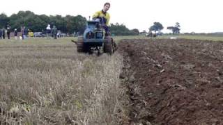 Ransomes MG6 ploughing at Bucklesham plough day 2010 [upl. by Baniez]