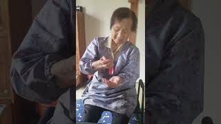 【人生初】スライムを初めて見た92歳おばあちゃん笑 おばあちゃんの日常 おばあちゃんと孫 田舎のおばあちゃん 田舎暮らし きのプレ きのえ [upl. by Dianthe]