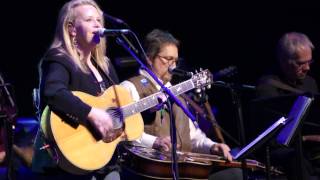 Mary Chapin Carpenter  Already gone Transatlantic Sessions Feb 2013 [upl. by Nnylhsa]