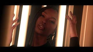 Ronisia  Pourquoi Clip officiel [upl. by Anairam]