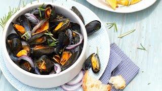 Recette  Moules marinières et frites [upl. by Deina]