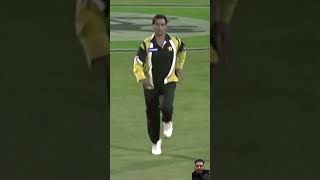 Shoaib Akhtar bowled 🔥 slowerball fastbowlingaction fastbowlingrunup shortvideo trending [upl. by Searby]