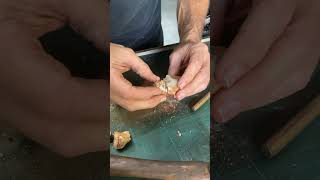 Kalgoorlie Western Australia Gold Cracking open quartz nugget minelab feelsgood [upl. by Duky]