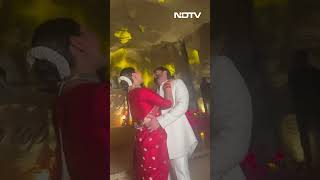 Sonakshi Sinha Wedding  Newlyweds Sonakshi Sinha And Zaheer Iqbal Dance At Reception Party [upl. by Monney614]