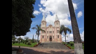 PratápolisMG  Igreja Matriz  Fonte [upl. by Palmore]