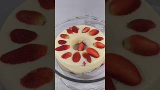 Sobremesa cremosa de 🍓 natal sobremesa shortsfeed shortvideo [upl. by Ahsiatal591]