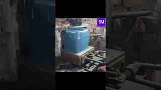 Manufacturing of Plastic Oil can machine plasticmachine plasticfactory shorts oilcan [upl. by Treborsemaj]