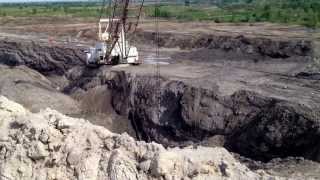 Coal Dragline in Estevan Saskatchewan [upl. by Lednyc]