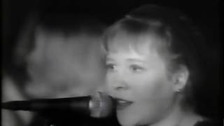 Throwing Muses  Counting Backwards amp Two Step live on The Late Show 1991 [upl. by Rehpotsrhc]