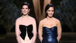 The funniest video of Meryl Streep with Anne Hathaway amp Emily Blunt  Oscars 2007 [upl. by Ahsilif]