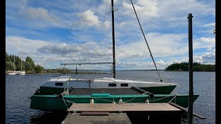 Trimaran Pinta 33 bout refit Episode 3 fibre glassing the floor with carbon fibre [upl. by Nosreh]