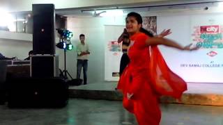 Navneet kaur dance on nachde de pairan vich [upl. by Aeret]