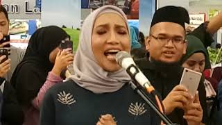 ZIANA ZAIN Menangis Cover Lagu PUTUS TERPAKSA Sambil Di Temani Sis Syeila Rusli Tapi Memang Power [upl. by Ennaeerb150]