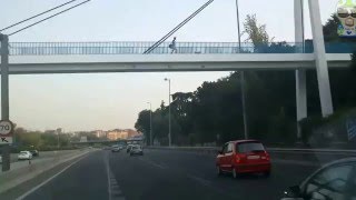 Uvi 3 del Summa 112 acude a un aviso por Accidente de Tráfico por la M 30 de Madrid [upl. by Scheck]