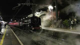 2018 02 10 Trains at Didcot Parkway with 70013 OLIVER CROMWELL [upl. by Dylana]