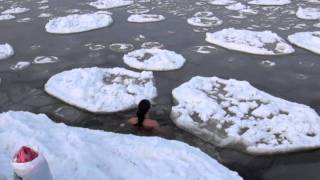 Моржевание Светлана Демьянова Winter Swimming Svetlana Demyanova [upl. by Dinsdale]