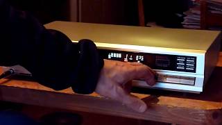 Technics SLP500 Vintage CDplayer 1986 model in action [upl. by Hobie]