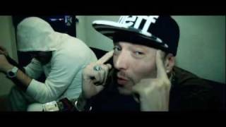 GUE PEQUENO FT CANEDA  IL RAGAZZO DORO OFFICIAL VIDEO [upl. by Bernete507]