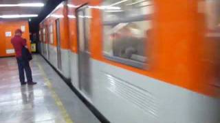 Chava Flores  Voy en el Metro [upl. by Hy]