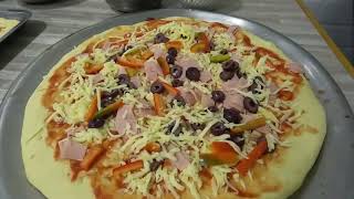 Pizza con ingredientes peruanos delicias en Perú peru comidaperuana [upl. by Meerek580]