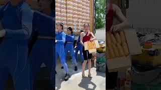 Fun full body diet coach is packing whole grain bread dance diet chinesedance dieting [upl. by Nyrtak]