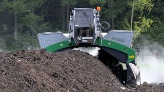 Composter les déchets verts une action pour lenvironnement [upl. by Nnylharas]