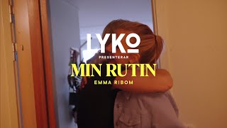 Lyko kollar in i badrumsskåpet hemma hos Emma RIbom [upl. by Hepsibah]