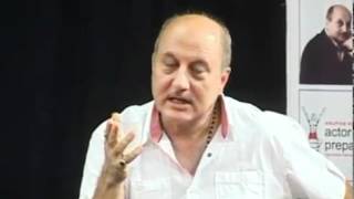 Anupam Kher Got Lesson From Amitab Bachchan On Set Of Aakhri Raasta [upl. by Eradis330]