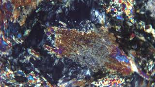 Amphibole glaucophane au microscope polarisant LPA [upl. by Allehc538]