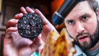 Italian tries BRITISH FOOD in London Welsh Rabbit Jellied Eels Black Pudding [upl. by Netsoj]