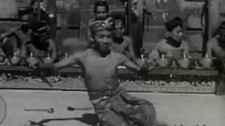 Bali Traditional Dance 1932 [upl. by Inahpets]