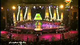 فضل شاكر في مهرجان مسقط نسيت أنساك 2011 [upl. by Carol-Jean]