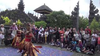 Ciaaatttcendrawasih dance  Tumpek Wariga celebration in Pairi Daiza [upl. by Myrtie385]