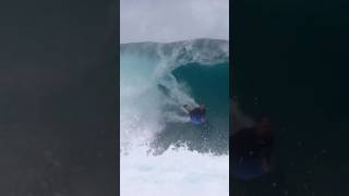 BODYBOARDER amp SURFER CHARGING CRAZY PIPELINE 💥 Kevin Starr Images [upl. by Einhorn274]