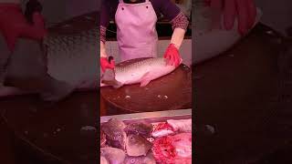 😱 cutting fish skillshortvideo viralvideo bigfishcutting amazing [upl. by Auoh]