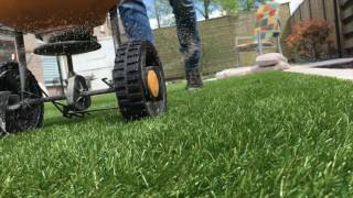 Zelf kunstgras installeren I DIY installation artificial grass I Royal Grass [upl. by Eirrem]