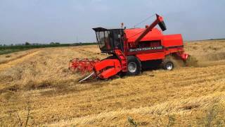 DeutzFahr M1322 Mähdrescher bei der Ernte 2014 [upl. by Yendyc]