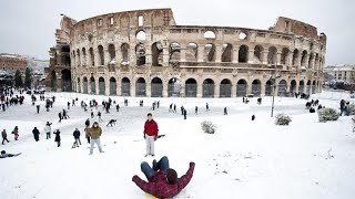 Colosseo innevato  Roma sotto la neve ❄⛄  Febbraio 2018  Buran Italy  It Snows in Rome [upl. by Aidnis]