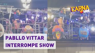 Pabllo Vittar interrompe show em trio elétrico após folião passar mal [upl. by Nofets]