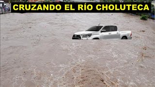 Cruzando el Río Choluteca en automóvil Discovery Mundo [upl. by Liag]