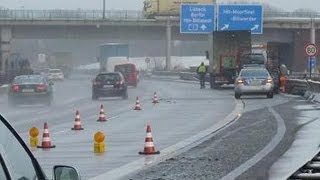 autobahnnothelfer  LKWUnfall auf der A1 bei HamburgMoorfleet 22012013 [upl. by Olney]