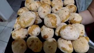 Pão de Queijo Caseiro  Receita mineira [upl. by Yadrahs]