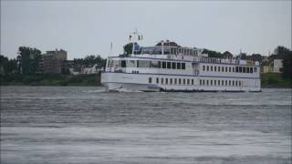 Binnenschifffahrt  Flusskreuzfahrtschiff Horizon [upl. by Sila36]