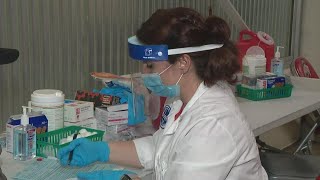 People begin getting COVID19 vaccinations at St John Arena in Columbus [upl. by Agni]