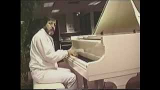 LALO TORAL AL PIANO INTERPRETANDO quotPINE TOP BOOGIEWOOGIEquot DE PINETOP SMITH [upl. by Mirth]