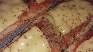 🇪🇸Tostada española de atún tomate y queso 🇫🇷 recette espagnole توست التونة youtubeshorts [upl. by Inez257]