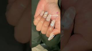 foil nail art design💅✨❣️foilprint nails flowers design youtubeshorts nailsdonebysimmi [upl. by Kristyn514]